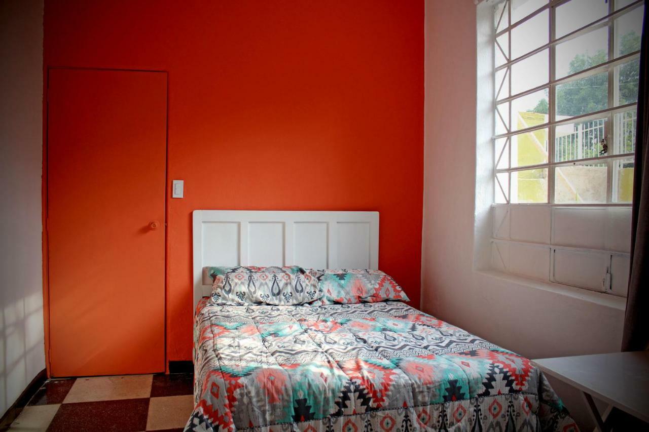 Hostal Americana Guadalajara Buitenkant foto
