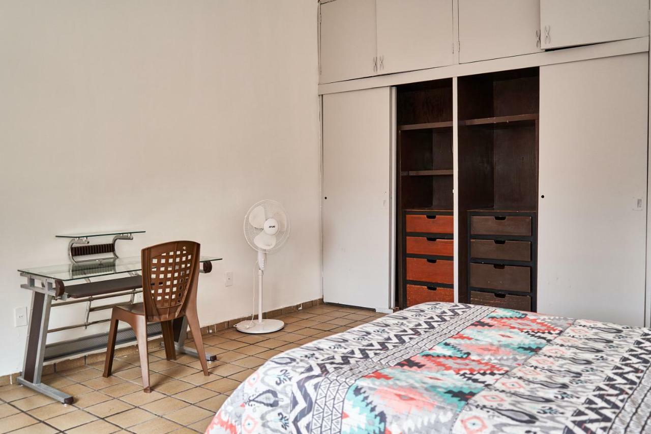 Hostal Americana Guadalajara Buitenkant foto