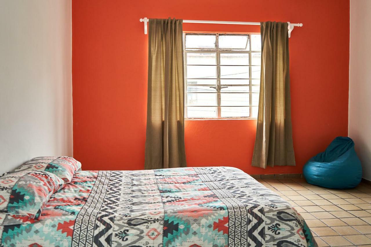 Hostal Americana Guadalajara Buitenkant foto