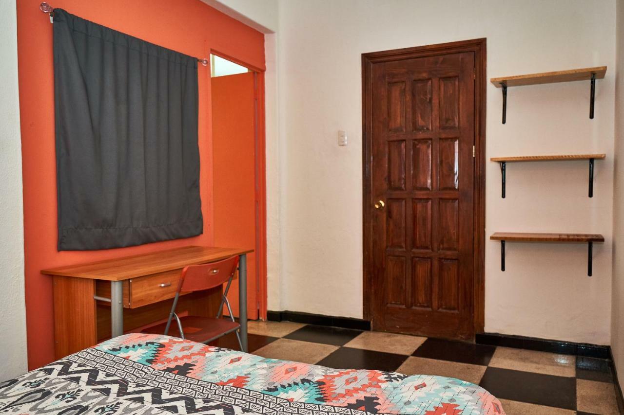 Hostal Americana Guadalajara Buitenkant foto