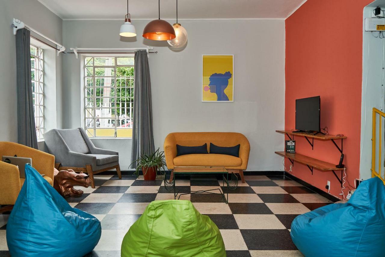 Hostal Americana Guadalajara Buitenkant foto